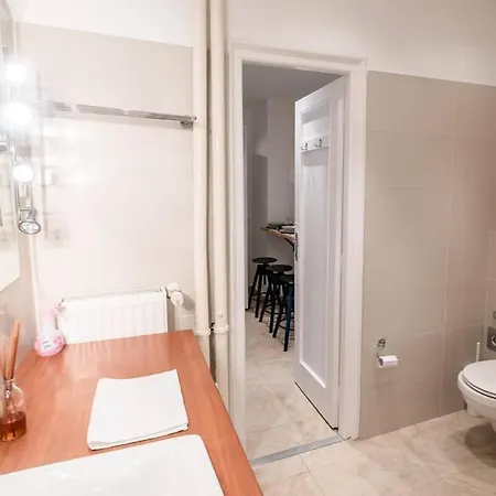 Extra New With Ac * Budapest